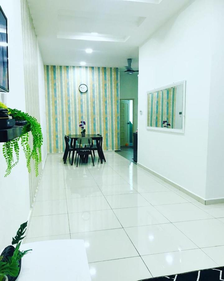 Z&M Homestay Jertih Extérieur photo