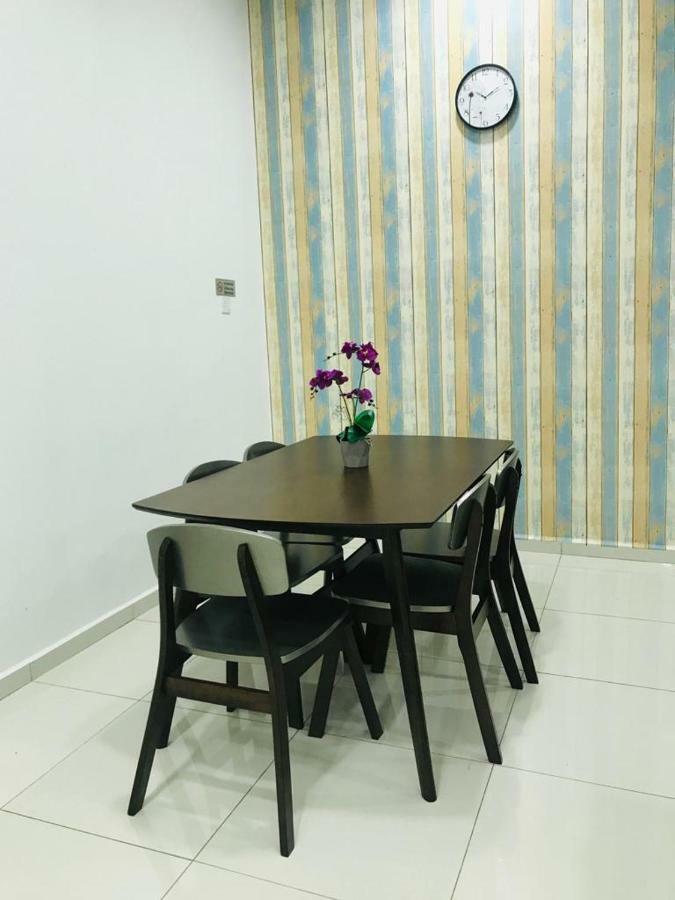 Z&M Homestay Jertih Extérieur photo